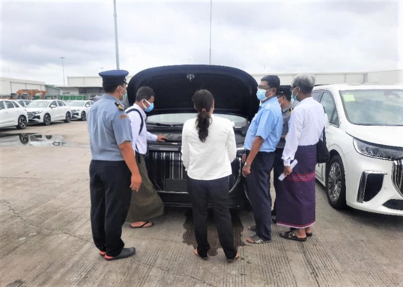 ရွာသာကြီးကုန်းတွင်းဆိပ်ကမ်း (DRY PORT – KM)သို့ တင်သွင်းလာသော လျှပ်စစ်သုံးမော်တော်ယာဉ်များ စစ်ဆေးမှုမှတ်တမ်းဓာတ်ပုံ