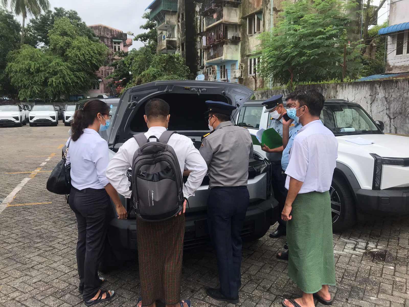 အေးရှားဝေါလ်ဆိပ်ကမ်း (AWPT) သို့ တင်သွင်းလာသော  လျှပ်စစ်သုံးမော်တော်ယာဉ်များ စစ်ဆေးမှုမှတ်တမ်းဓာတ်ပုံ