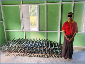 ပြည်ထောင်စုနယ်မြေ၊ နေပြည်တော်၊ ပျဉ်းမနားမြို့နယ်၌ သံပန်းများဖြုတ်၍ခိုးယူသူ အမျိုးသား တစ်ဦးအား ဖမ်းဆီးရမိမှု မှတ်တမ်းဓာတ်ပုံ။