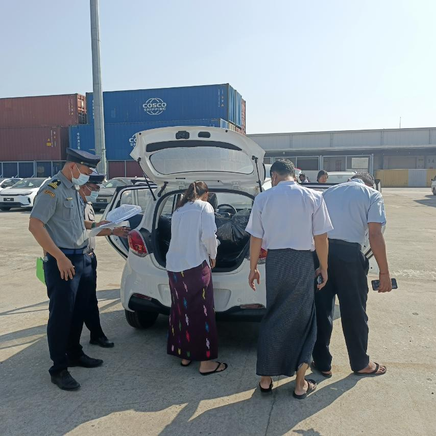 ရွာသာကြီးကုန်းတွင်းဆိပ်ကမ်း (DRY PORT - RG) သို့ တင်သွင်းလာသော လျှပ်စစ်သုံးမော်တော်ယာဉ်များ စစ်ဆေးမှုမှတ်တမ်းဓာတ်ပုံ