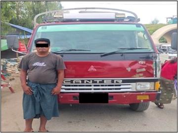 မန္တလေးတိုင်းဒေသကြီး၊ အမရပူရမြို့နယ်၌ တရားမဝင် သယ်ဆောင်လာသည့် ဒီဇယ်ဆီများ ဖမ်းဆီးရမိမှု မှတ်တမ်းဓာတ်ပုံ။