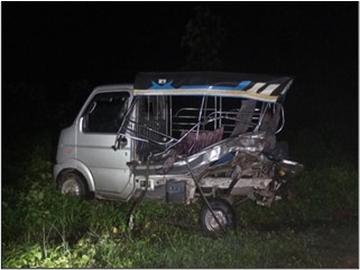 ပဲခူးတိုင်းဒေသကြီး၊ ဒိုက်ဦးမြို့နယ်၌ ယာဉ်တိုက်မှုဖြစ်ပွား၍ အမျိုးသား သုံးဦး၊ အမျိုးသမီး နှစ်ဦး ထိခိုက်ဒဏ်ရာရရှိမှု မှတ်တမ်းဓာတ်ပုံ။