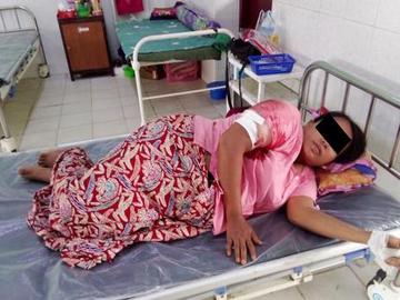 An innocent civilian injured in a heavy weapon attack by a so-called PDF terrorist group in Yebyu Township of Tanintharyi Region.