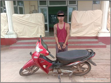 ရန်ကုန်တိုင်းဒေသကြီး၊ တိုက်ကြီးမြို့နယ်၌ လိုင်စင်မဲ့ဆိုင်ကယ် စီးနင်းသူ အမျိုးသား တစ်ဦးအား ဖမ်းဆီးအရေးယူမှု မှတ်တမ်းဓာတ်ပုံ။