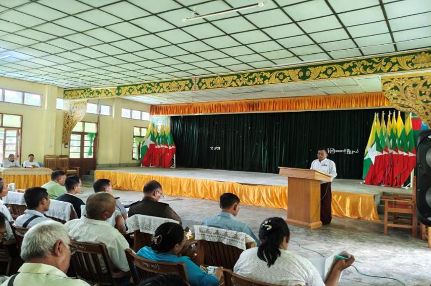 ဧရာဝတီတိုင်းဒေသကြီး၊ ပုသိမ်ခရိုင်၊ ကန်ကြီးထောင့်မြို့နယ် အထွေထွေအုပ်ချုပ်ရေးဦးစီးဌာန၌ ရွေးကောက်ပွဲကော်မရှင်ကိစ္စများနှင့်ပတ်သက်၍ ဥပဒေ၊ နည်းဥပဒေများဆိုင်ရာ   လုပ်ငန်းညှိနှိုင်း အစည်းအဝေး ကျင်းပမှု မှတ်တမ်းဓာတ်ပုံ။