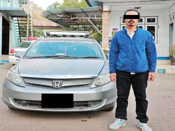 ရှမ်းပြည်နယ်၊ တောင်ကြီးမြို့နယ်၌ လိုင်စင်မဲ့ မော်တော်ယာဉ် တစ်စီး  ဖမ်းဆီးအရေးယူမှု မှတ်တမ်းဓာတ်ပုံ။ 