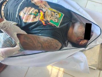 မကွေးတိုင်းဒေသကြီး၊ စလင်းမြို့နယ်၌ PDF အမည်ခံ အကြမ်းဖက်သမားများက ဓားဖြင့် ထိုးခုတ်  သတ်ဖြတ်ခဲ့မှုကြောင့် အပြစ်မဲ့ အရပ်သားပြည်သူ တစ်ဦး သေဆုံးမှု မှတ်တမ်းဓာတ်ပုံ။