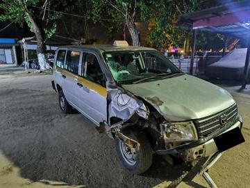 ရန်ကုန်တိုင်းဒေသကြီး၊ ဒလမြို့နယ်၌ အရှိန်မထိန်းနိုင်ဘဲ လမ်းလျှောက်လာသူ နှစ်ဦးအား ဝင်ရောက်တိုက်မိခဲ့သည့် မော်တော်ယာဉ်၏ မှတ်တမ်းဓာတ်ပုံ။