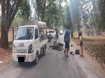 မန္တလေးတိုင်းဒေသကြီး၊ ပြင်ဦးလွင်မြို့နယ်၌ မော်တော်ယာဉ်နှင့် ဆိုင်ကယ်တို့ မျက်နှာချင်းဆိုင် တိုက်မိခဲ့မှုကြောင့် အမျိုးသား တစ်ဦးနှင့် အမျိုးသမီး တစ်ဦး သေဆုံးကာ အမျိုးသမီး  တစ်ဦး ထိခိုက်ဒဏ်ရာရရှိမှု မှတ်တမ်းဓာတ်ပုံ။