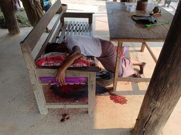 မန္တလေးတိုင်းဒေသကြီး၊ ရမည်းသင်းမြို့နယ်၌ PDF အမည်ခံ အကြမ်းဖက်သမားများက  သေနတ်ဖြင့် ပစ်ခတ်သတ်ဖြတ်ခဲ့မှုကြောင့် အပြစ်မဲ့ အရပ်သားပြည်သူ တစ်ဦး  သေဆုံးမှု မှတ်တမ်းဓာတ်ပုံ။