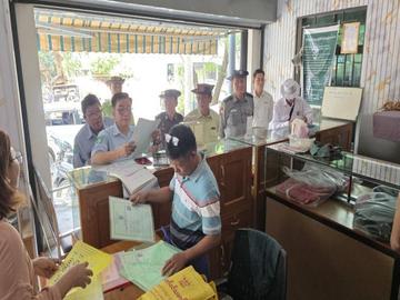 မန္တလေးတိုင်းဒေသကြီး၊ ရမည်းသင်းမြို့နယ်အတွင်းရှိ ရွှေဆိုင်များ၌ ညွှန်ကြားချက်များနှင့်အညီ  ရောင်းချမှု ရှိ/မရှိ ကွင်းဆင်းစစ်ဆေးမှု မှတ်တမ်းဓာတ်ပုံ။