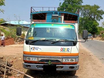 မကွေးတိုင်းဒေသကြီး၊ ဆင်ပေါင်ဝဲမြို့နယ်၌ လမ်းဖြတ်ကူးသူအား  ဝင်ရောက်တိုက်မိခဲ့သည့် မော်တော်ယာဉ်၏ မှတ်တမ်းဓာတ်ပုံ။