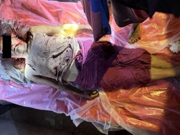 မွန်ပြည်နယ်၊ မုဒုံမြို့နယ်၌ PDF အမည်ခံ အကြမ်းဖက်သမားများက သေနတ်ဖြင့် ပစ်ခတ်သတ်ဖြတ်  ခဲ့မှုကြောင့် အပြစ်မဲ့ အရပ်သားပြည်သူ တစ်ဦး သေဆုံးမှု မှတ်တမ်းဓာတ်ပုံ။